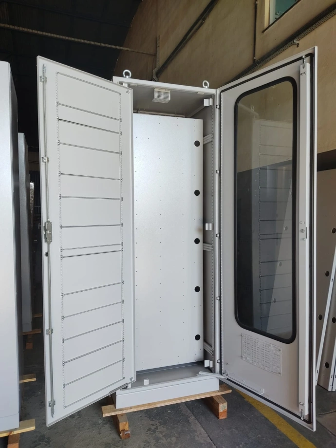 Painel Autoportante com Rack
