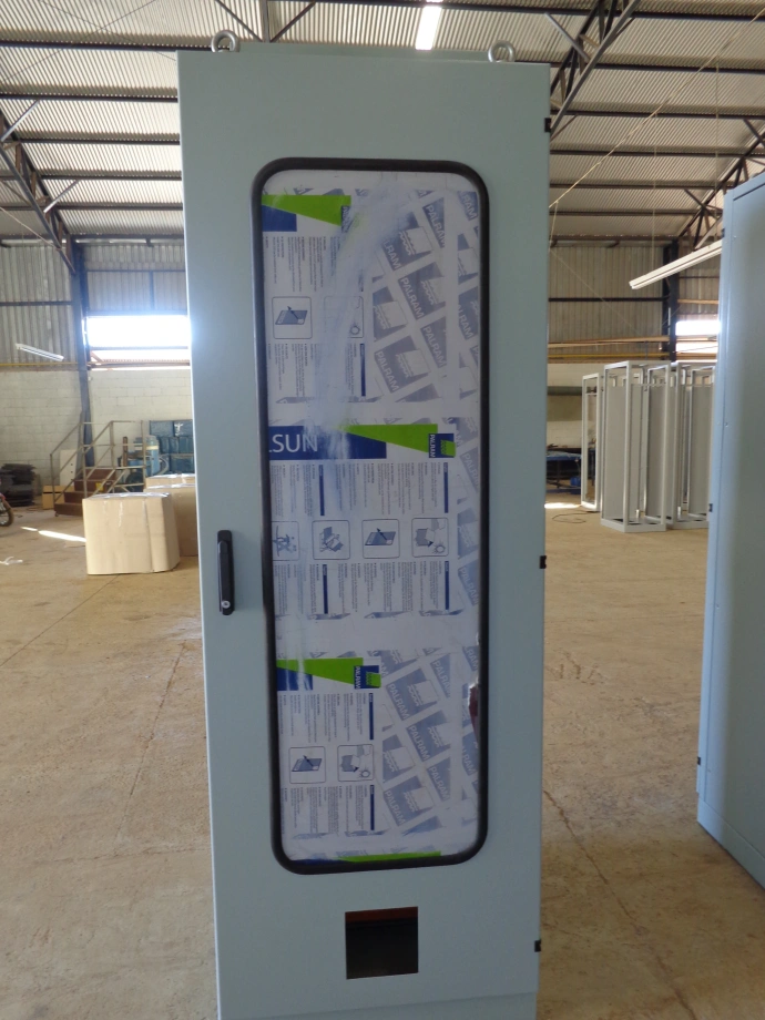 Painel Autoportante com Rack