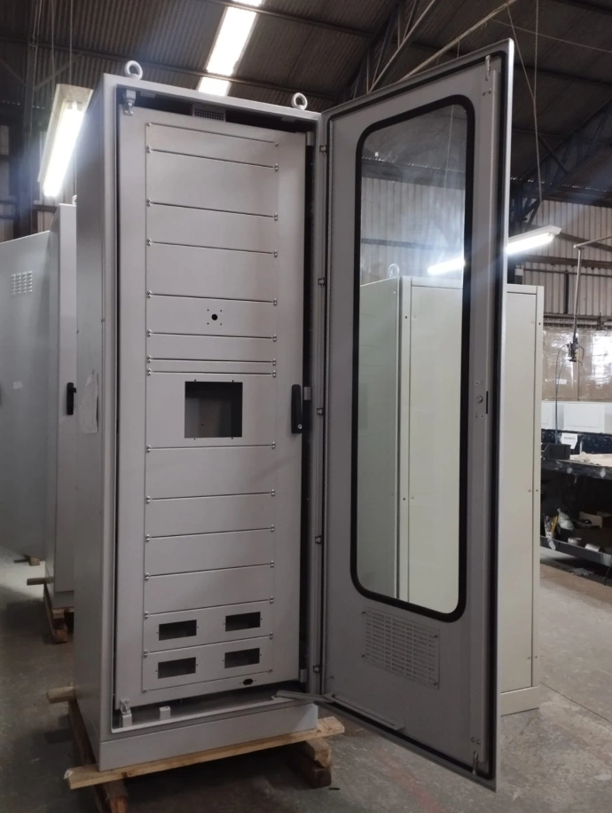 Painel Autoportante com Rack
