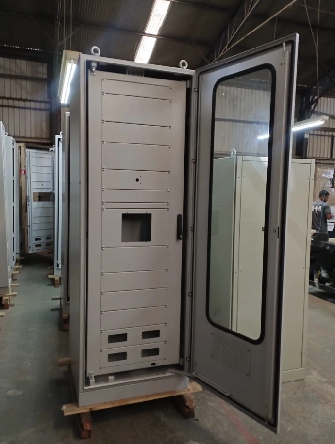 Painel Autoportante com Rack