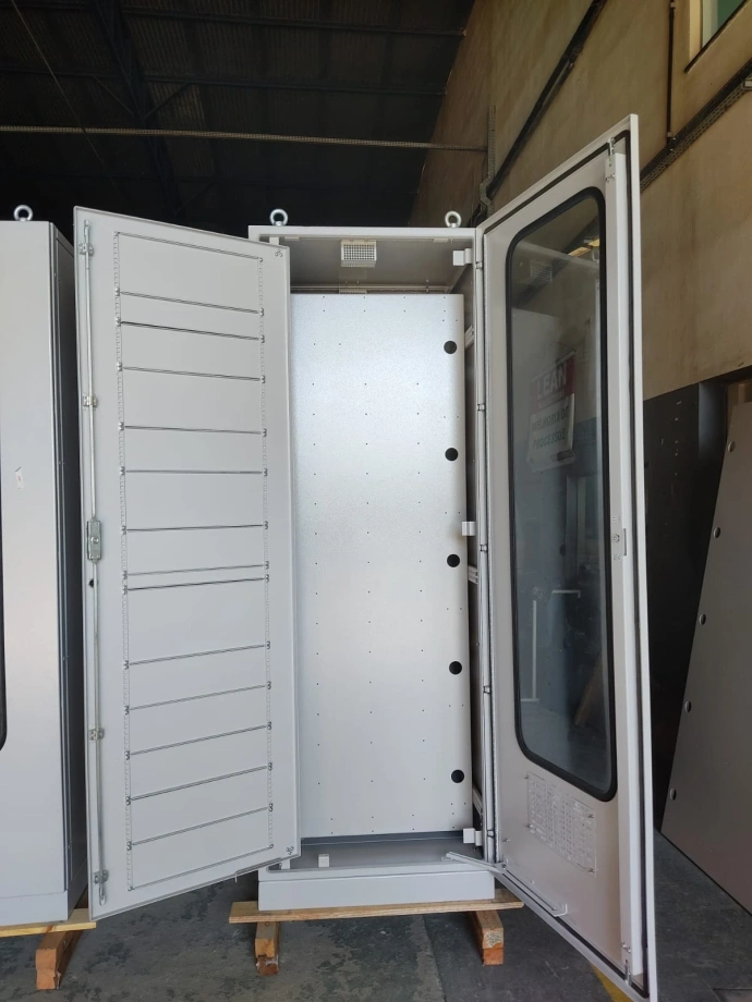 Painel Autoportante com Rack