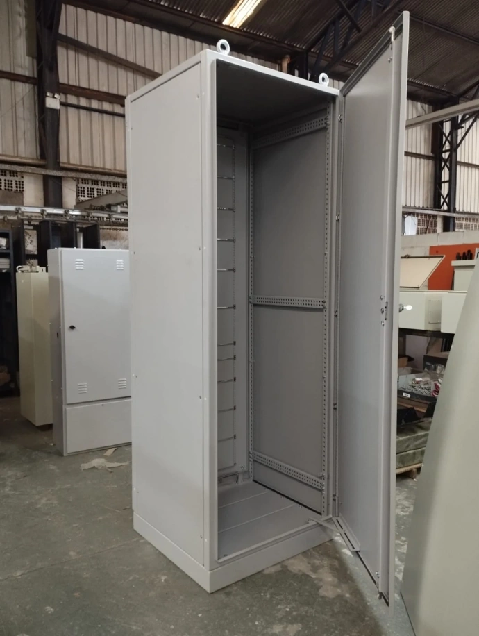 Painel Autoportante com Rack
