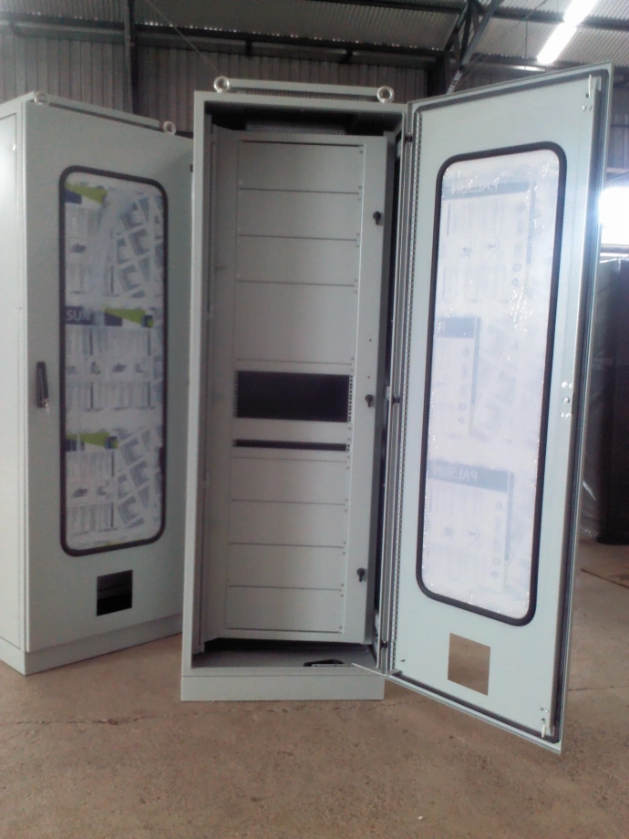 Painel Autoportante com Rack