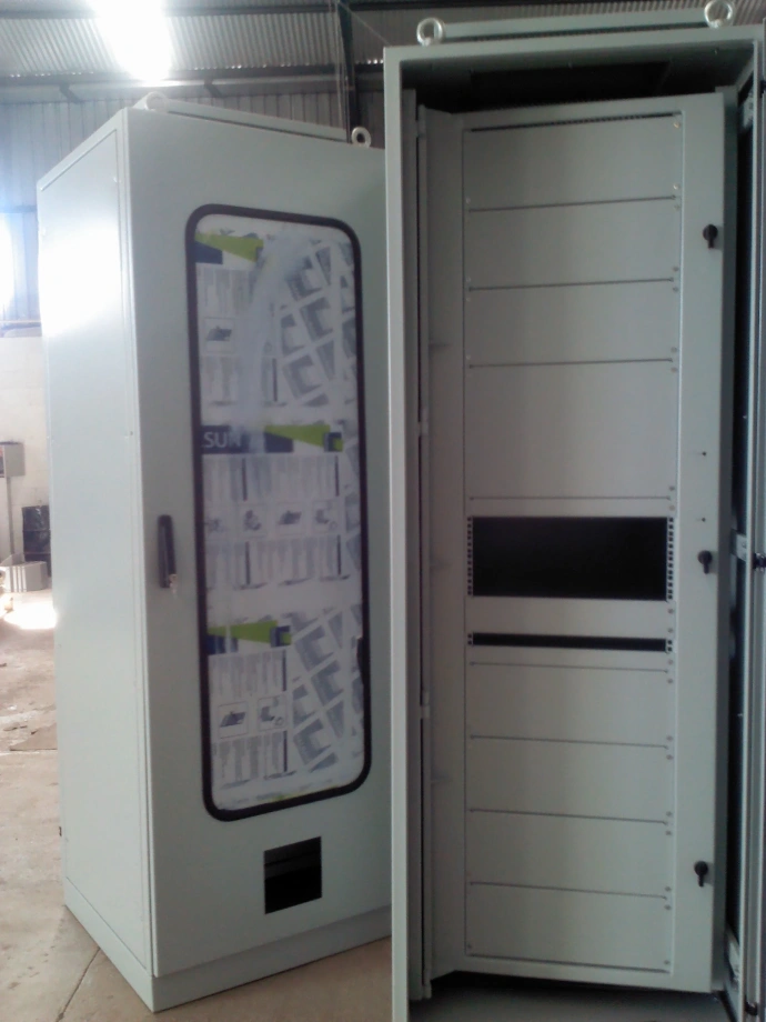 Painel Autoportante com Rack